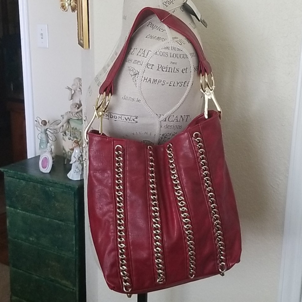 Braciano Red Chain Shoulder Bag